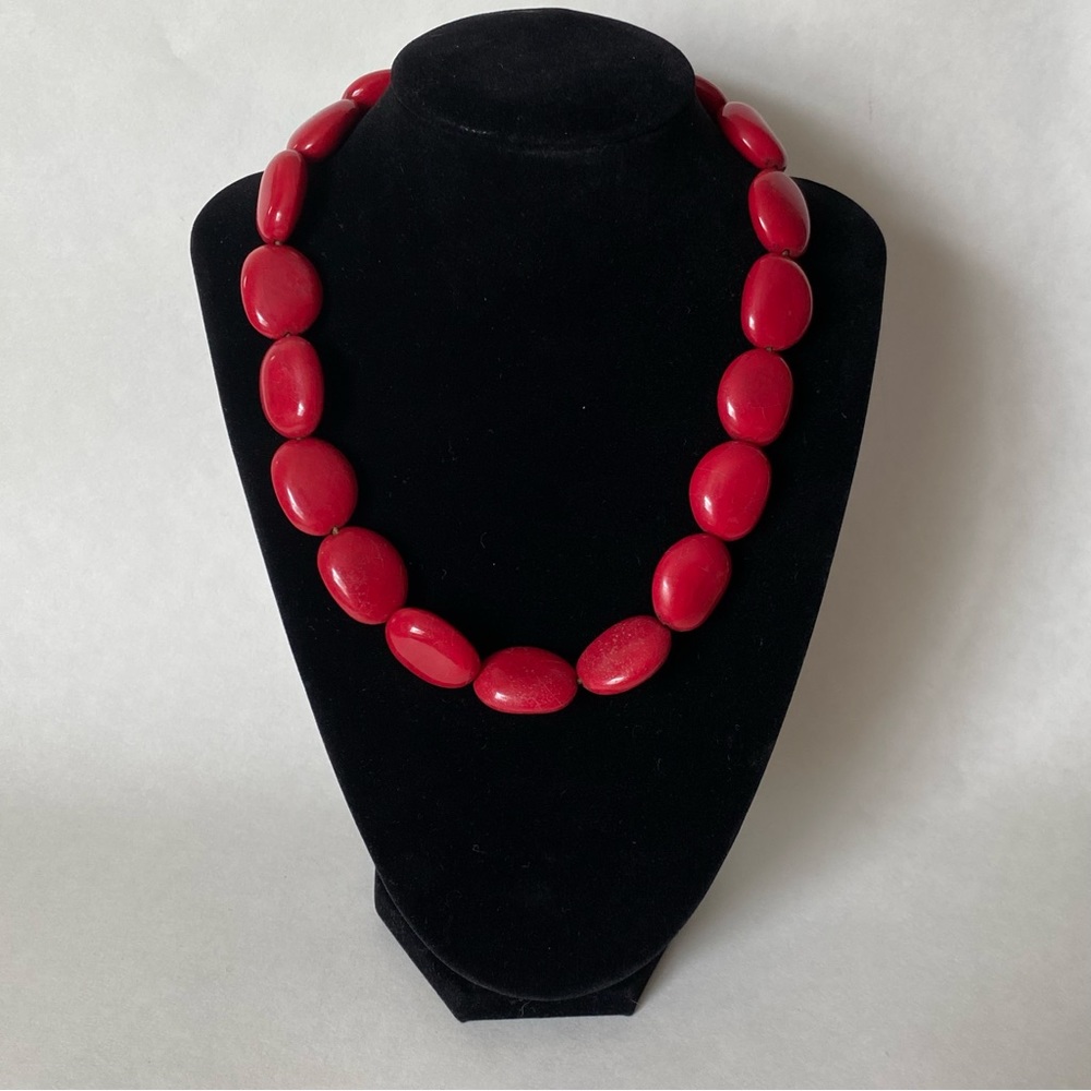 Red Chaps chunky plastic beaded necklace